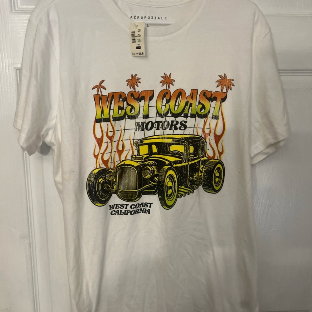 Aeropostale White Short Sleeve Tee with Graphic Design